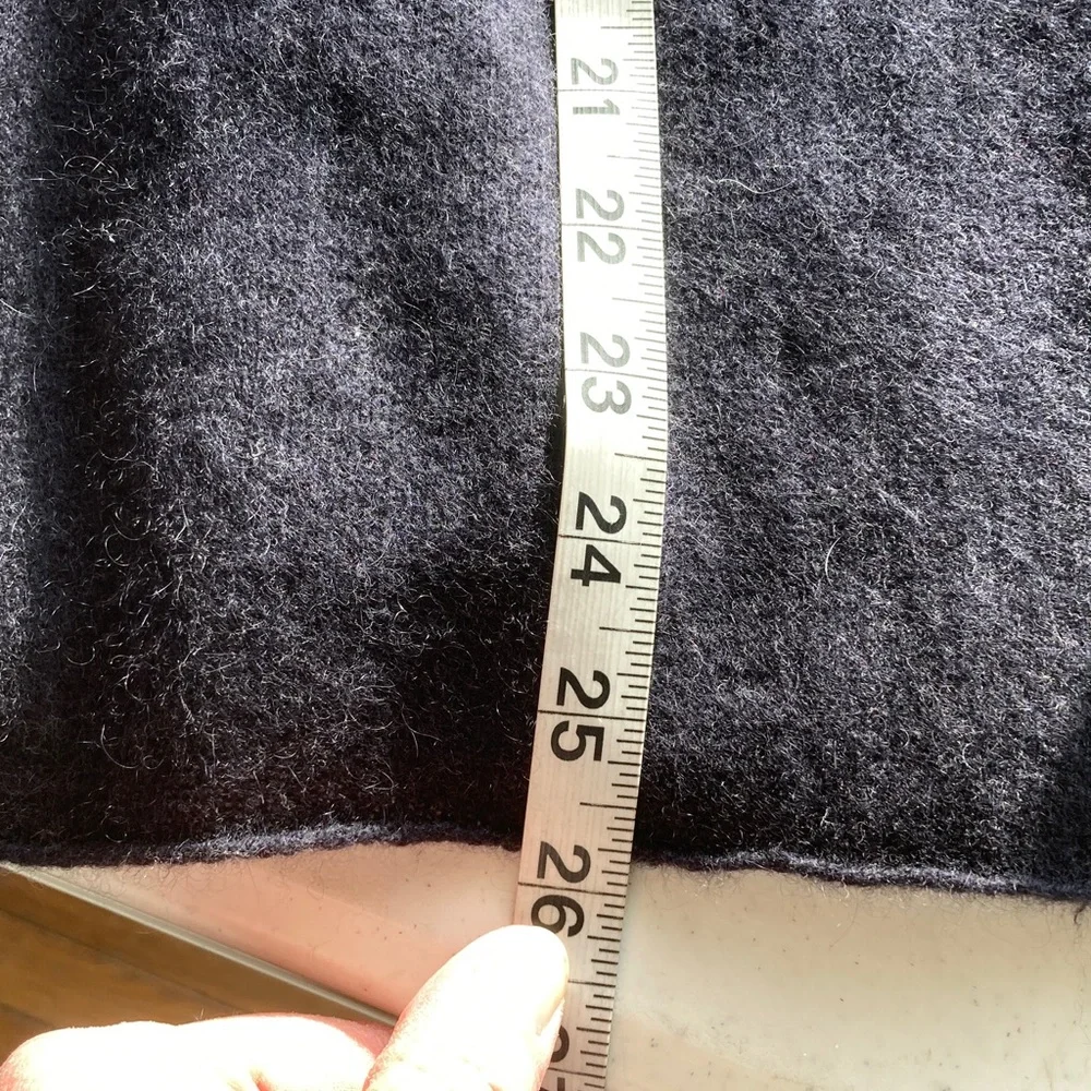 C by Bloomingdale's Ombre V-Neck 100% 2 ply Cashmere Sweater - Mint, Cream, Navy - Picture 7 of 7